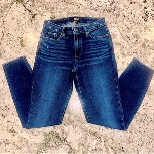 PAIGE “Hoxton” Skinny Ankle Jeans (Size 26)